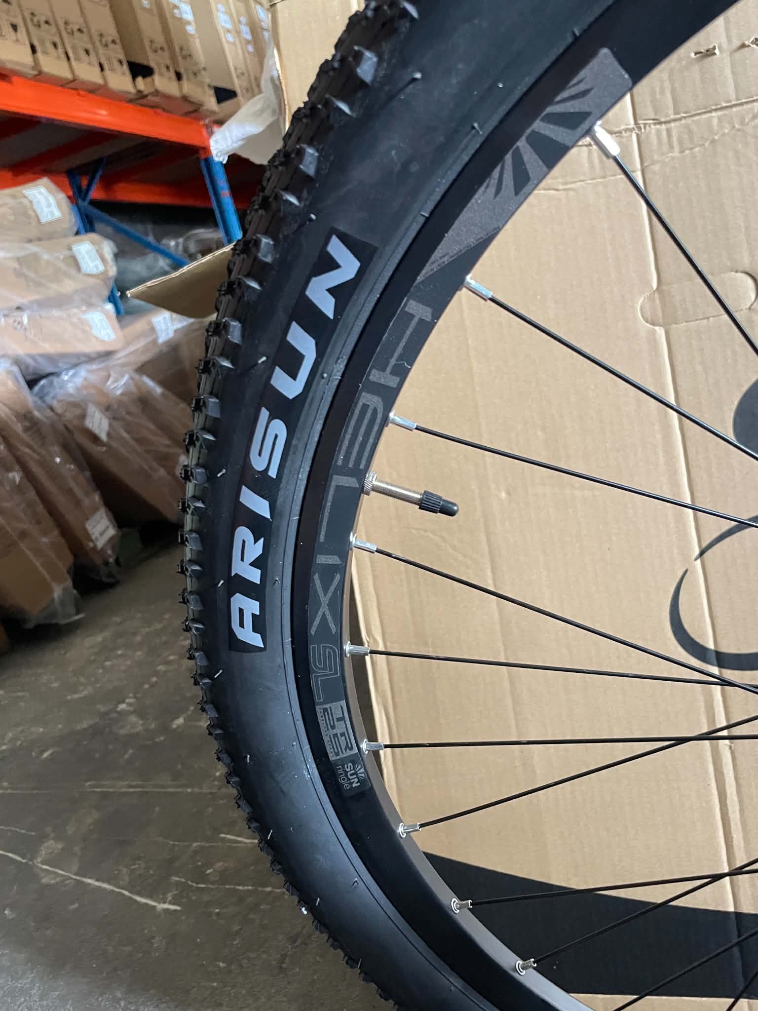 Ryder V2 29er Shimano Cues 2x11 MT200 Brakes