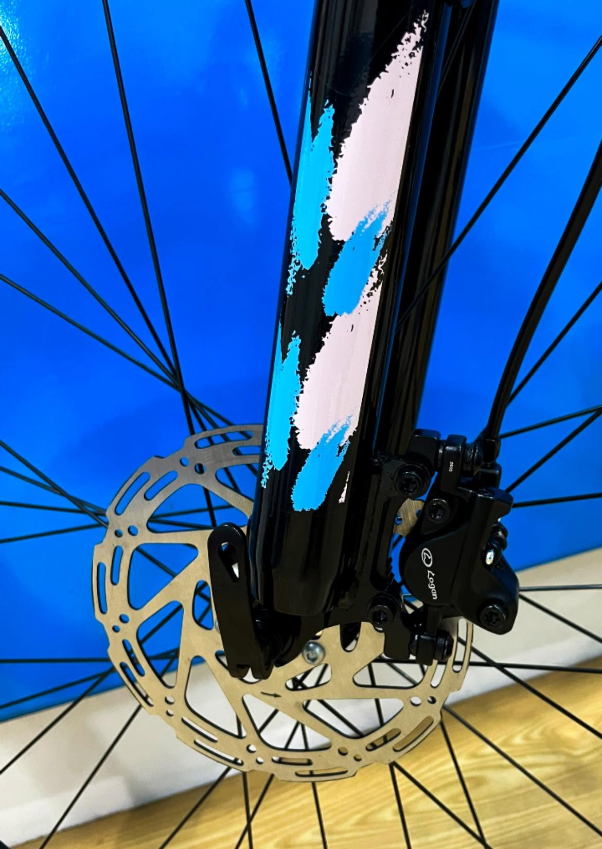 Trinx N700 1x9 Shimano Cues Hydraulic Brakes Curved Frame