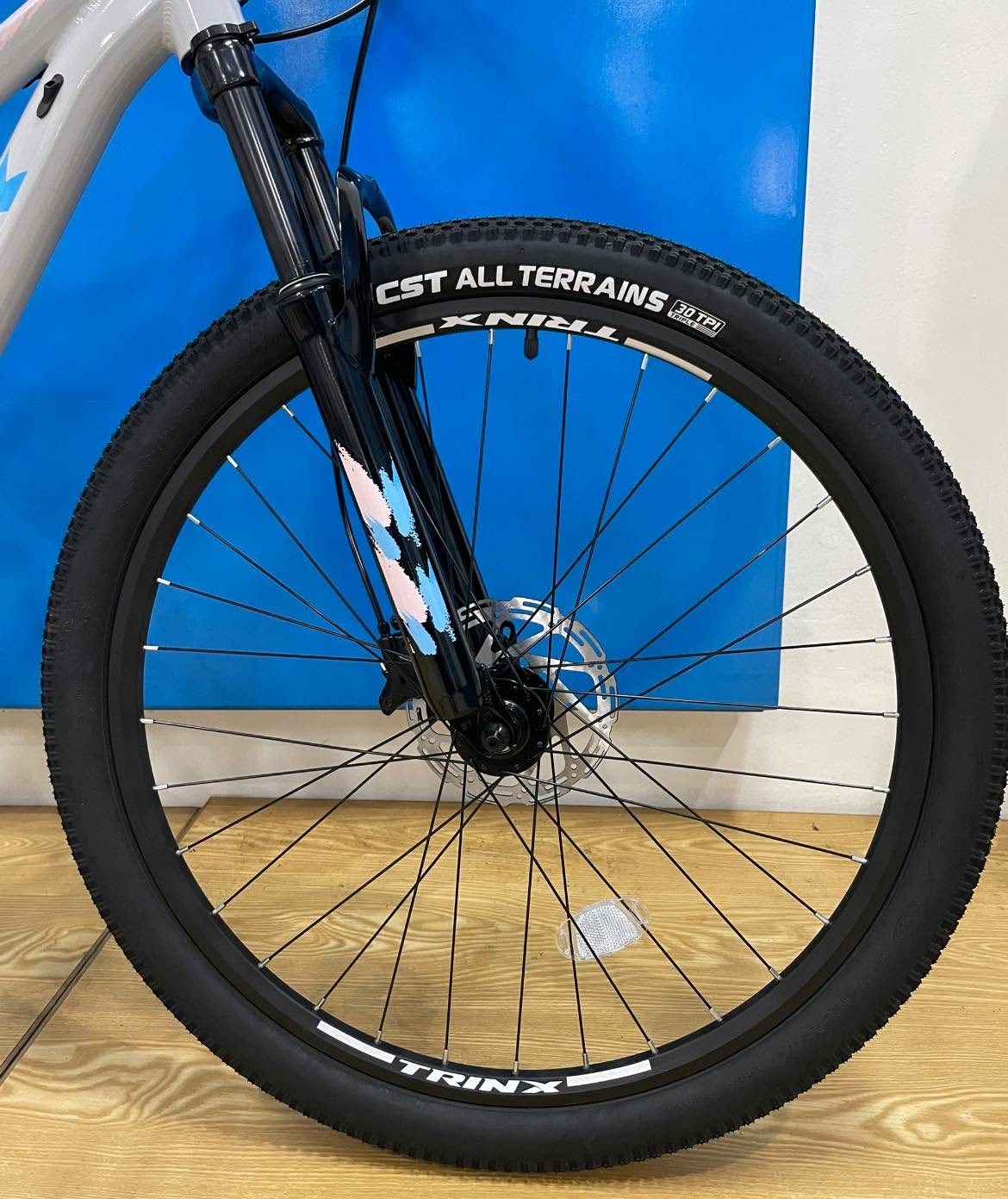 Trinx N700 1x9 Shimano Cues Hydraulic Brakes Curved Frame
