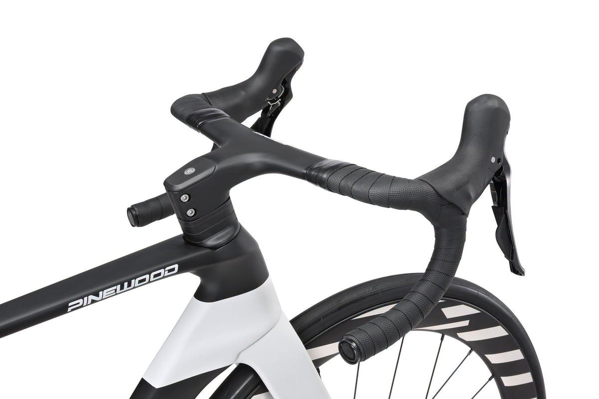 Pinewood Sprinter Shimano 105 R7120 Full Carbon Road Bike