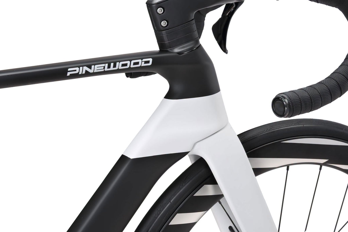 Pinewood Sprinter Shimano 105 R7120 Full Carbon Road Bike